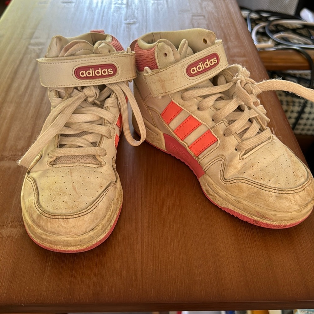 adidas | High top girls sneakers 🩷
